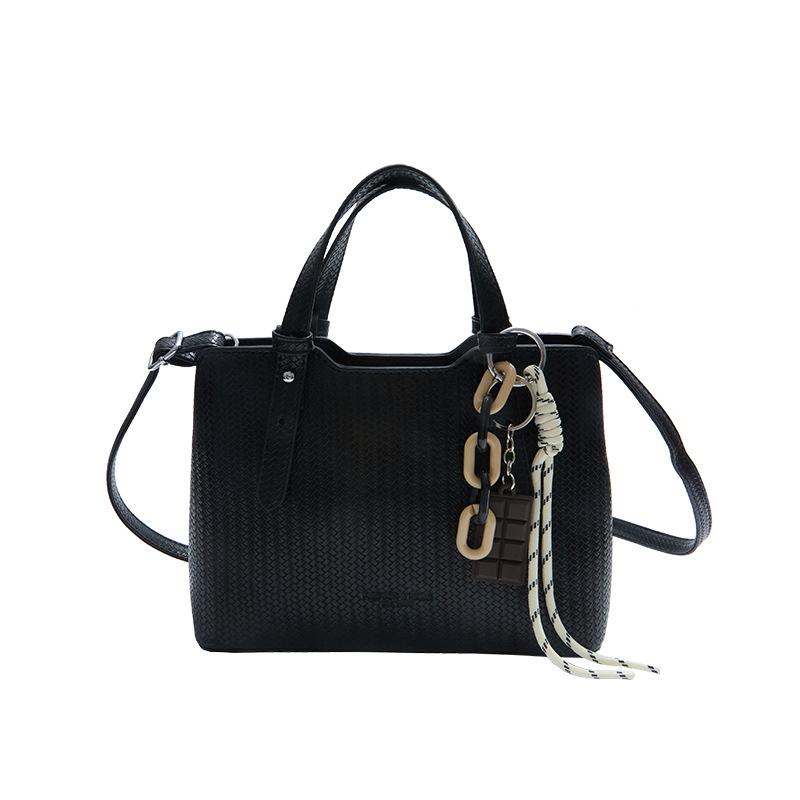 This year's popular bags women's 2025 new autumn and winter retro versatile shoulder messenger bag Korean version portable bucket bag