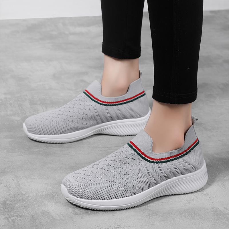 pump trainers womens