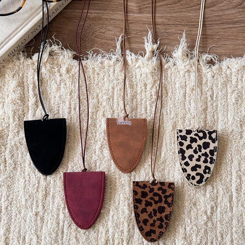 Magnetische Lesebrillen-Halskette mit Leopardenmuster: Damen Sonnenbrillen-Lanyard für den Außenbereich & Dekorative Clip-Ketten-Accessoire