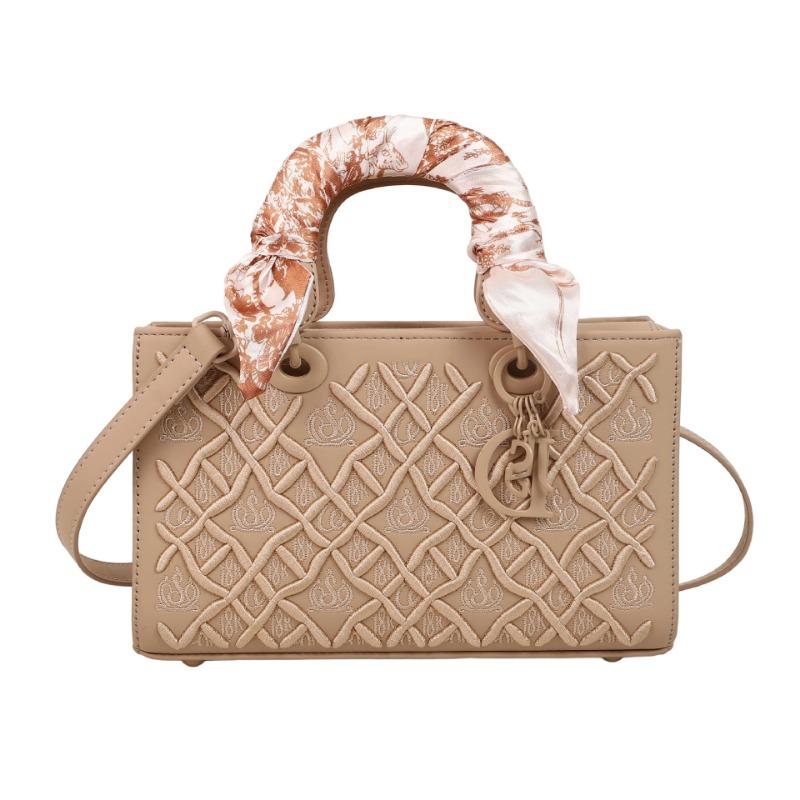 Princess Diana Bag Heavy Industry Embroidery New High-end Silk Scarf Versatile Handbag Bag Women's Shoulder Messenger Bag