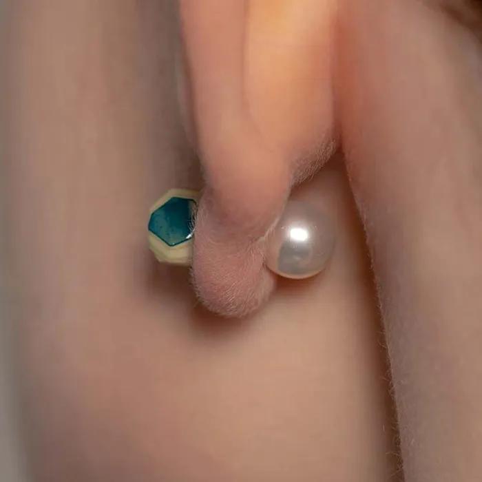 Stratigraphic Two-Way Ceramic Pearl Earrings (BG)