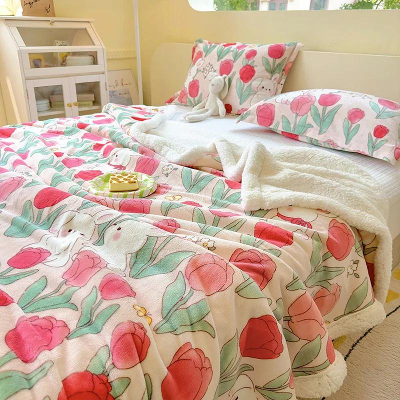 Winter Cartoon Printed Lamb Wool Blanket Thick and Warm Coral Fleece Blanket for Office Napping Fluffy Soft Plush Bedspread