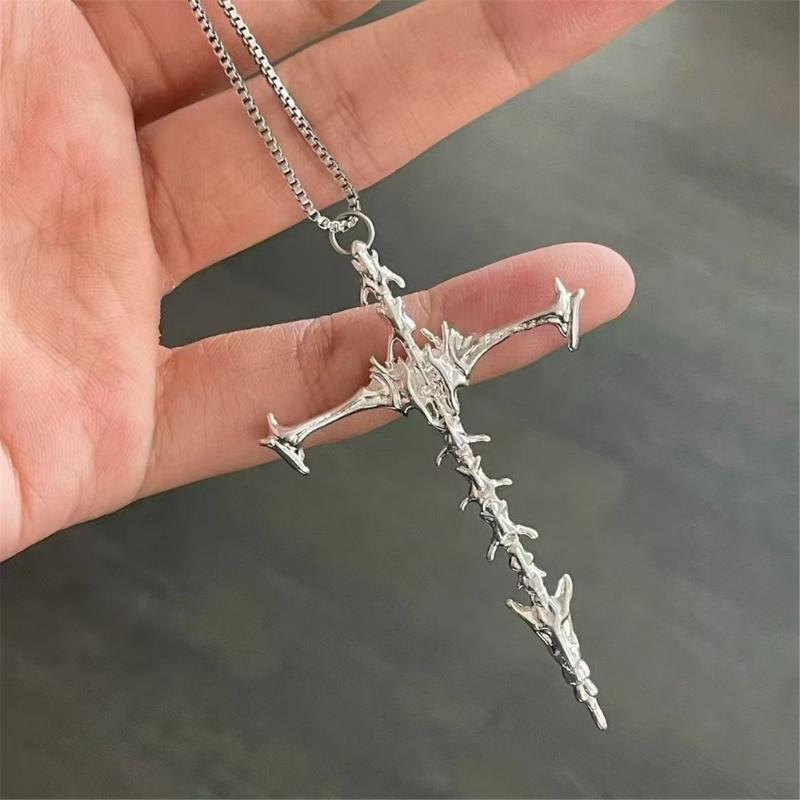 Unique Skull Bone Charm Necklace Stylish Unisex Accessory Alloy Collarbone Chain Jewelry For Daily Wear
