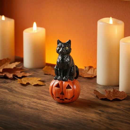 Black Cat Pumpkin Figurine, Resin Halloween Desktop Ornament, Cute Dark Fun Style Decoration for Home Windows Office Party
