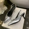 Talons hauts pointus Mode d'été pour femmes Baotou Bouche peu profonde Ligne à boucle métallique avec chaussures stiletto antidérapantes