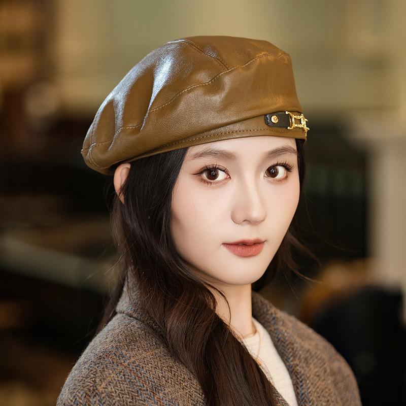 New Autumn and Winter Sweet and Cool Chain Beret Versatile Retro Leather Painter Hat Outdoor Casual Windproof Hat Women