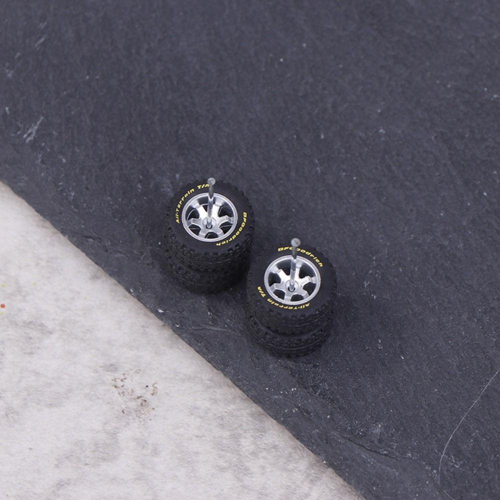 1Set Plastic Remote Control Car Modified Tires 1/64 Diecast Alloy Car Hub Off Road Vehicle Models