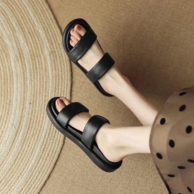 

Comfortable and non-slip flat-bottomed Roman women s slippers New soft leather cool slippers open-toed versatile beach shoes in summer 2025 40 чёрный
