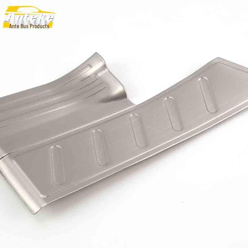 Cheetah CS10 Stainless Steel Bumper Sill Strip & Welcome Pedal Trim Modification.