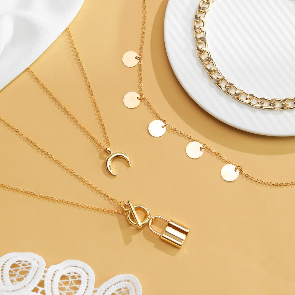 2022 Fashion New Luxury Bracelet Moon Lock Ot Pendant Hollow Out Student Cute Jewelry Couple Sweater Chain