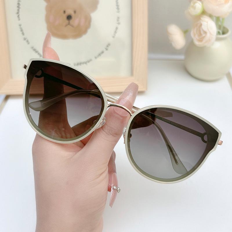 

Cat Classic Eye Sunglasses Womens Highend Fashion Street Snap Sun Protection StyleF