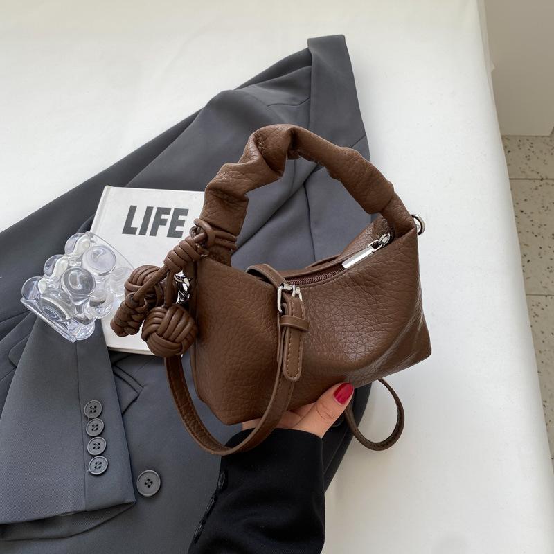 This year's popular underarm bag women's 2024 new spring fashion handbag versatile shoulder dumpling bag messenger bag