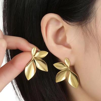 1 Paar Mode Edelstahl Blätter Blume Ohrstecker Glänzend Anti-Allergie Wasserdicht Charm Textur Hochwertiger Schmuck