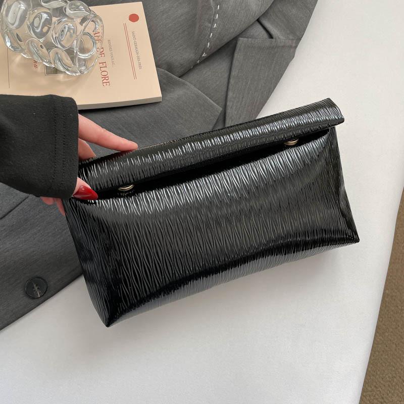 Сумка ручная большая вместительная Простая конверт-стиль с закругленным краем Модная повседневная сумка чёрный 749₽