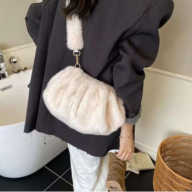 Fashionable Wrinkled Cloud Bag Soft Faux Fur Small Shoulder Bags for Women 2025 Winter Trend Korean Plush Handbags Crossbody Bag