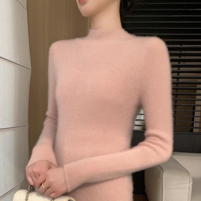Women's Seamless Cashmere Slim-Fit Knitted Sweater - Half-High Collar Base Layer, 2025 Collection