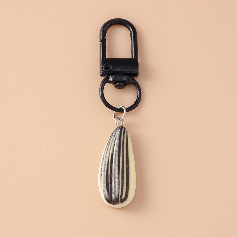 

Pretty Grape Apple Keychain Simulation Fruit Key Ring Pendants for Women Girls Handbag Decor DIY Handmade Jewelry Gifts