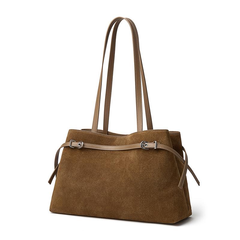 This Is A Large-capacity, Retro Hand-held Crossbody Bag Made of Suede, Suitable for Commuting