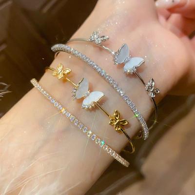 Exquisites Zirkon Schmetterling Doppel-Lagen Offenes Armreif Armband