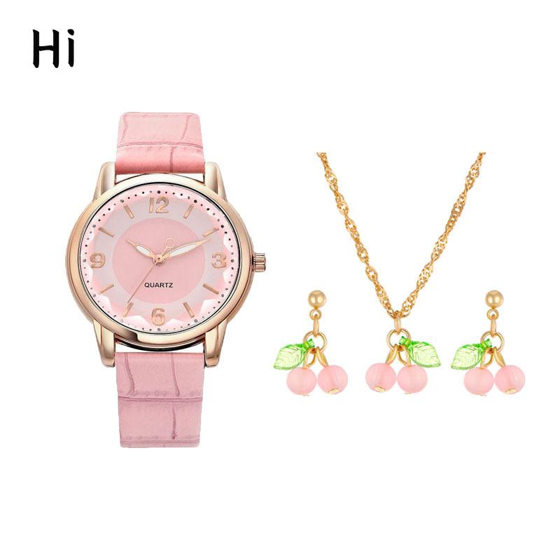 

Новые кварцевые женские часы, двухцветный циферблат, ремешок из искусственной кожи, ожерелье в виде ромба и бамбука, изящный комплект