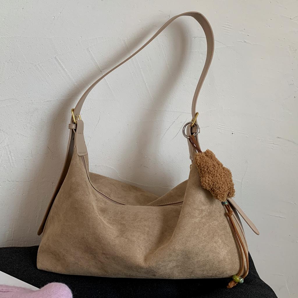 Retro Matte Niche Underarm Bag Women's 2025 Winter New Versatile Women's Bag Popular Messenger Bag Shoulder Tote Bag