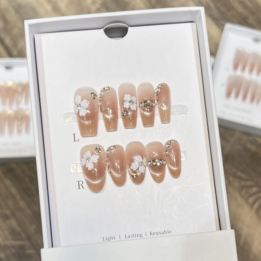 New Style of Wearable Armor Pure Hand-painted Three-dimensional Flower Manicure Smile Cat Eye French Diamond Nail Piece