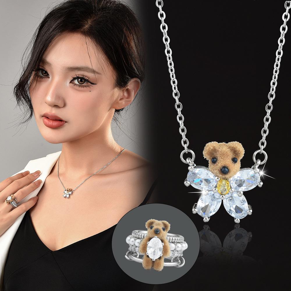 Bear Highend Velvet Necklace And Ring Set With Sparkling Gemstone Details Ladies For