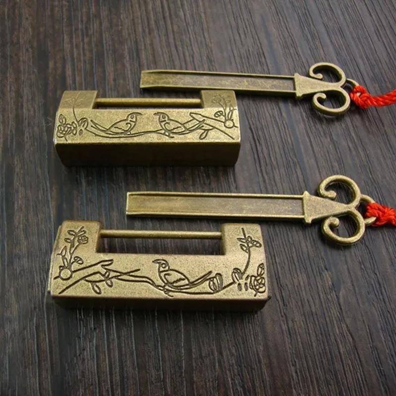 Carved Word Padlock Decorative Vintage Lock And Key Antique Chinese Padlock Lock Magpie Flower Old Lock for Small Wooden Box Furniture Cabinets Chest