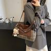 Contrasting Colors, Fashionable Large-capacity Bags, Women's 2025 Spring New Foreign-style Shoulder Bags, Woolen Personalized Ins Tote Bags