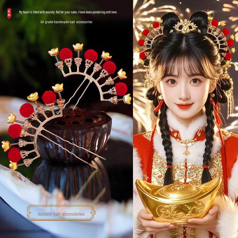 Antik-inspirierte Haarnadel des Reichtumsgottes mit Fellbommel - Elegantes Damen-Kopfschmuck für Herbst, Winter & Neujahr