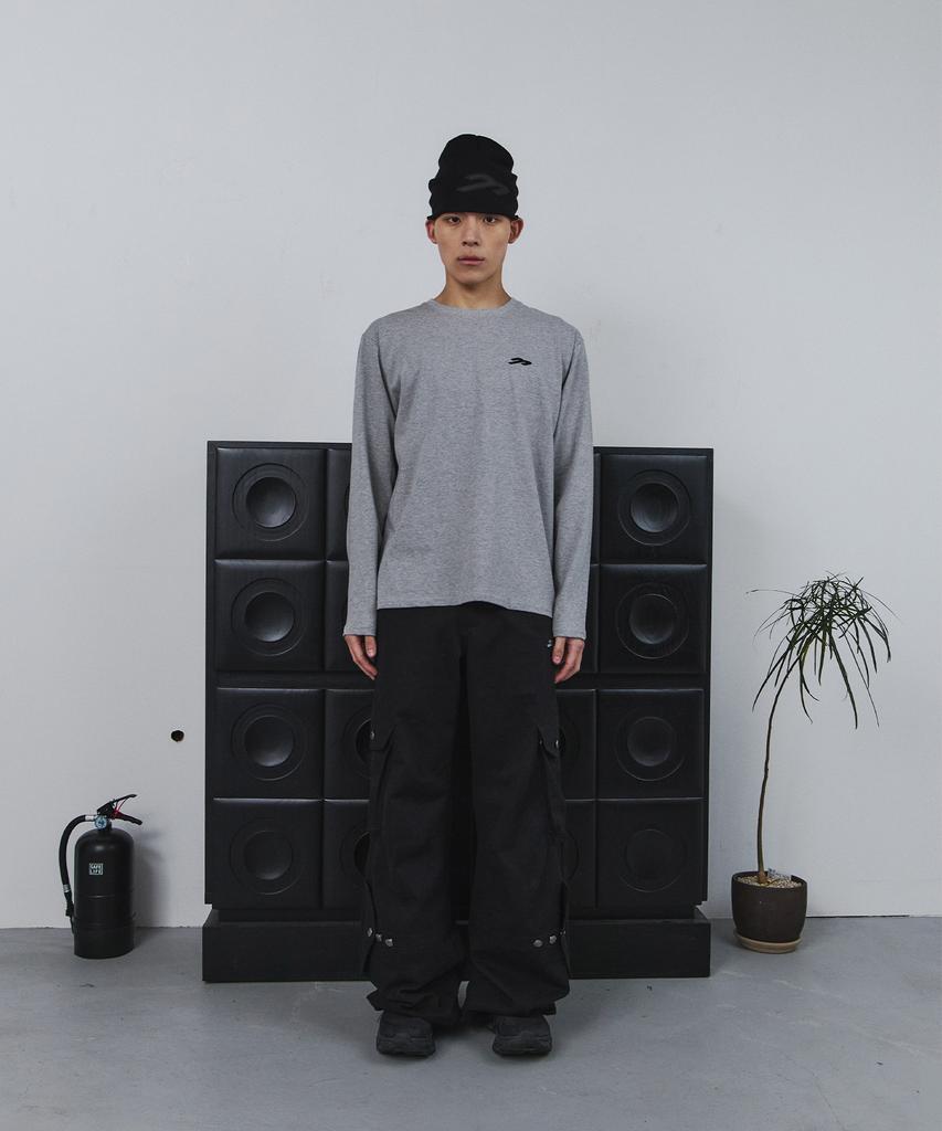 Tansanmageunesyum Cross Applique Long Sleeve (Gray)