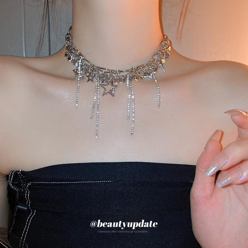 Rhinestone Star Tassel Necklace: Elegant European-American Clavicle Chain with Sequin Cutout for a Versatile, Luxurious, Sweet and Cool Style.