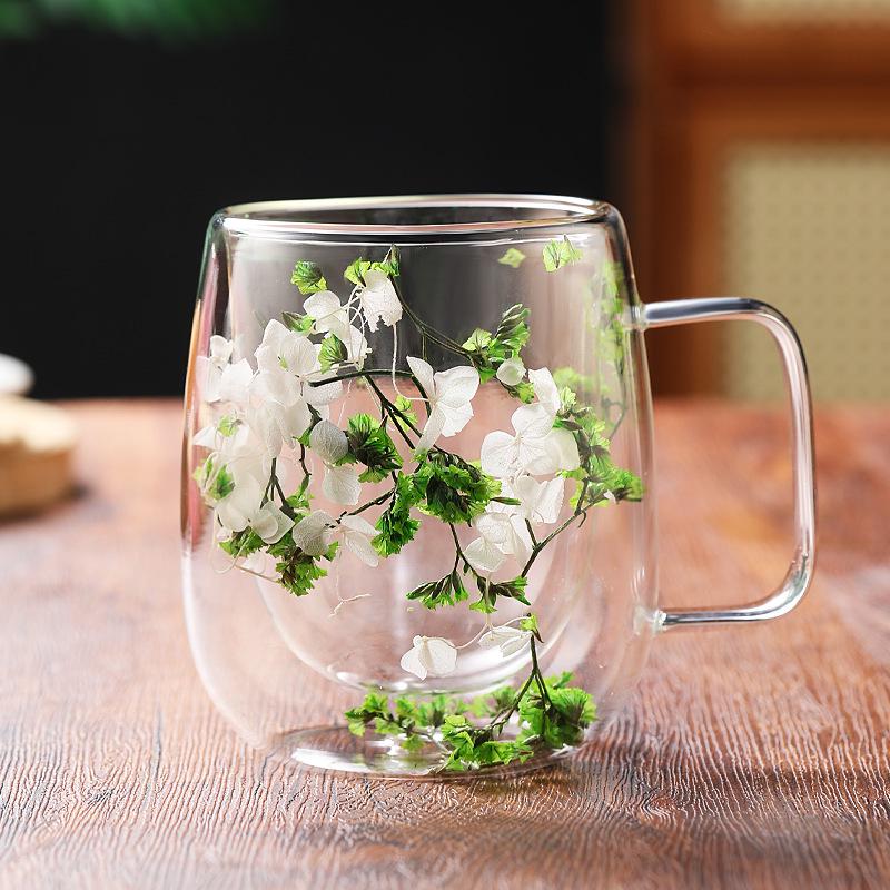 High-Value Double-Walled Glass Cup with Real Dried Flowers