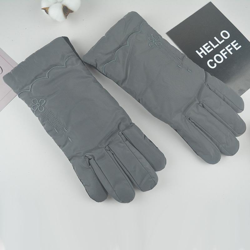 Autumn and winter women's new velvet thickened thermal gloves