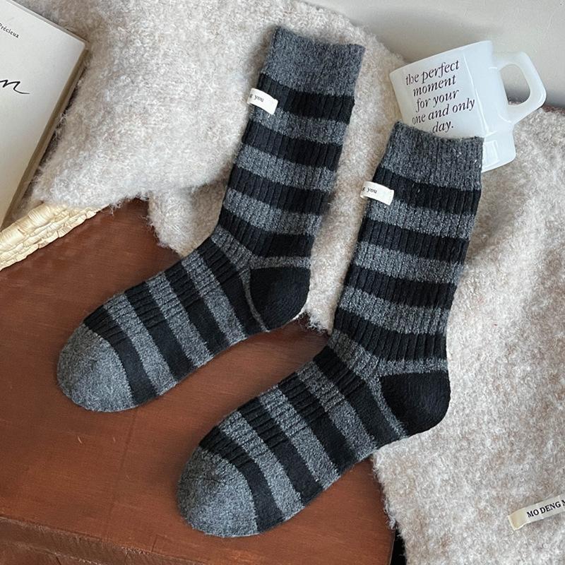 Female Autumn and Winter Thick Warm Trend Sweet Contrast Color Cloth Standard Wide Stripe Wool Tube Socks