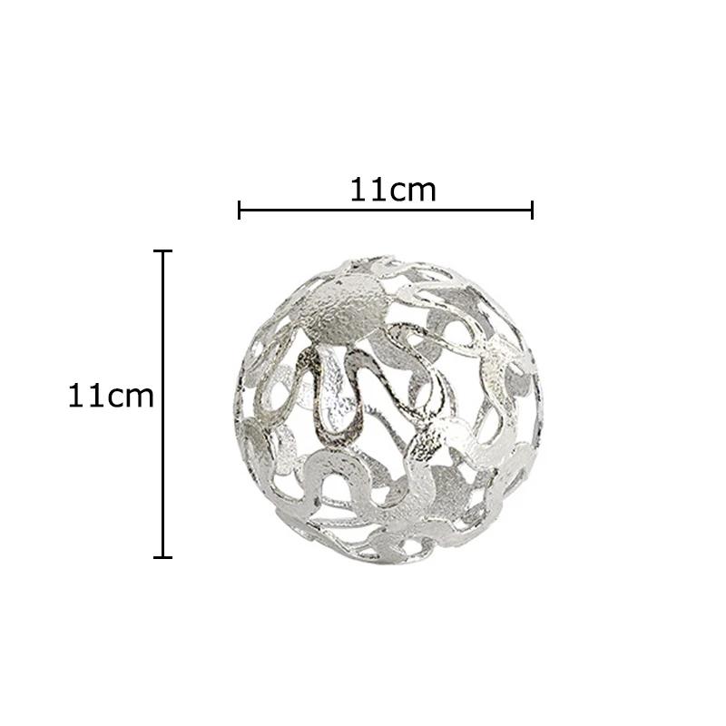 

Silver Plated Metal Ball Hollow Out Ornaments Abstract Crafts Desk Decoration Creative Geometric Ball Room Aesthetic Decor