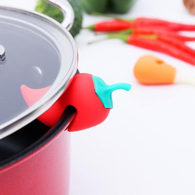 אביזרי בישול – מעמדים לכפות ותופסני סירים