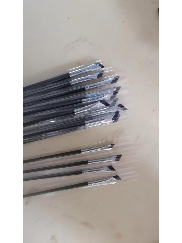 Abgewinkelter, flacher Eyeliner- und Seidenraupen-Detailpinsel – Augen-Make-up-Tool