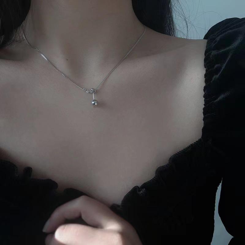 Balance Ball Pendant Necklace Simple Fashion Cold Style Accessories Summer Niche Hip Hop Personality Collarbone Chain