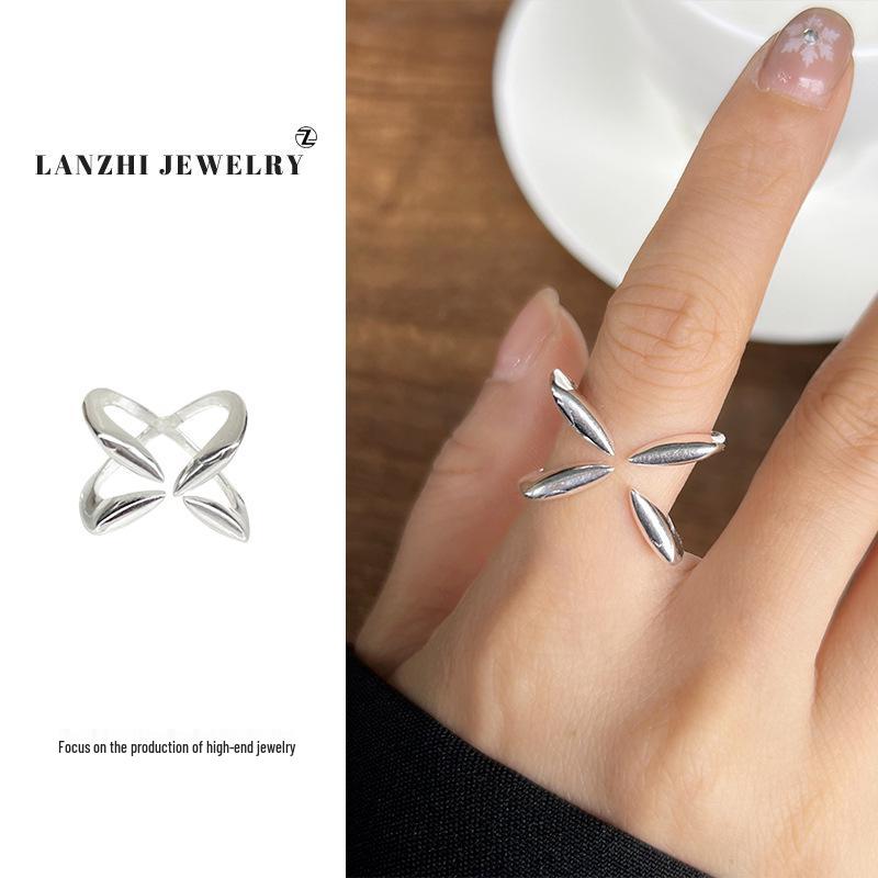 

Кольцо в корейском стиле с открытым четырехлистником: Женский Трендовый, Универсальный, Крутой Дизайн Adjustable Opening