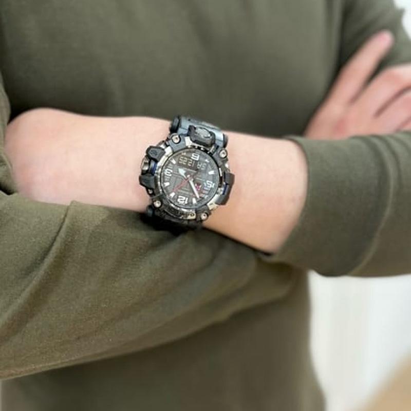 Casio G-SHOCK Series World Time Dustproof and Mudproof Structure Standard Radio Wave Receiver Solar Quartz Movement Resin Strap GWG-2000TLC-1AJR