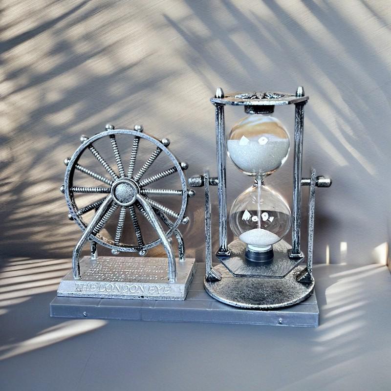 Retro Crystal Ball Hourglass Timer Ornament for Home and Wine Cabinet Décor