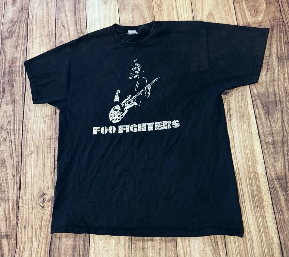 Foo Fighters Dave Grohl Y2K Band Graphic T Shirt Distressed Size XL S