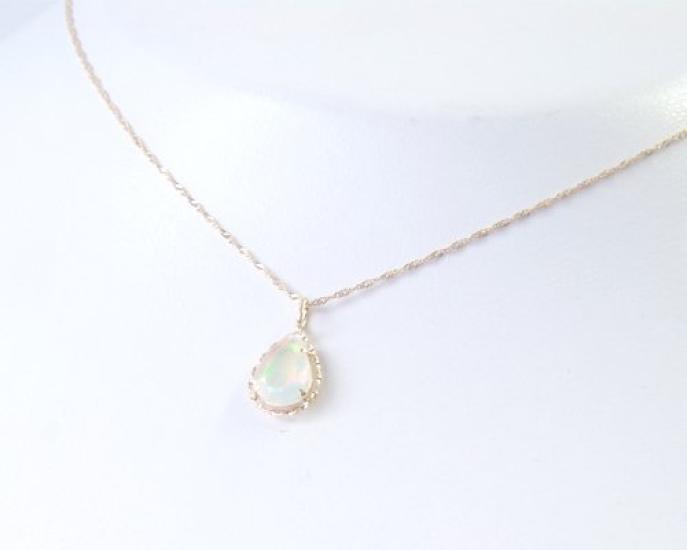 and My Jewelry 18K Gold Natural Opal Necklace Pendant [Your Box] (Pear Shape) [Gift Wrapped]