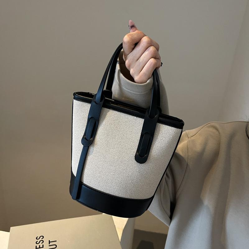 1 szt. 2025 Wybuchowa kontrastowa torba typu wiadro damska uniwersalna torba na ramię do pracy w mieście prosta torba premium wiatrówka