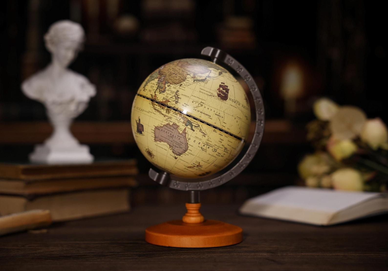 360° Rotating Earth Globe – Classic Desk & Office Decoration