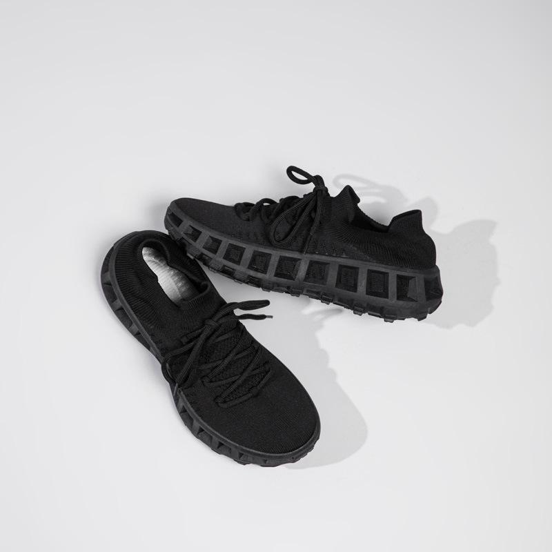 Foreign trade summer fly-woven mesh sports shoes men's deodorant breathable socks shoes lightweight fashion trend casual running