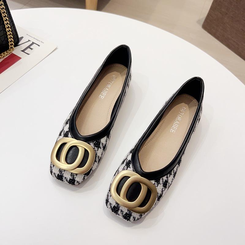 Single shoes women's 2025 spring and summer new fashion large size temperament square head shallow mouth thick low heel square heels children versati