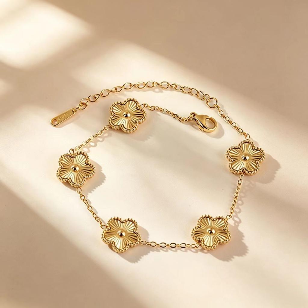 Lucky Five-Leaf Clover Beaded Bracelet for Women Classic Fashion Minimalist Gold Plated Stainless Steel Jewelry