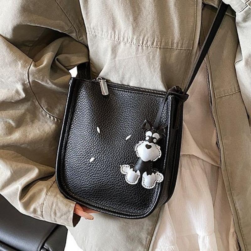 Puppy Pendant Women's Bag New Popular Simple and Versatile Fashion Texture Shoulder Portable Bucket Bag